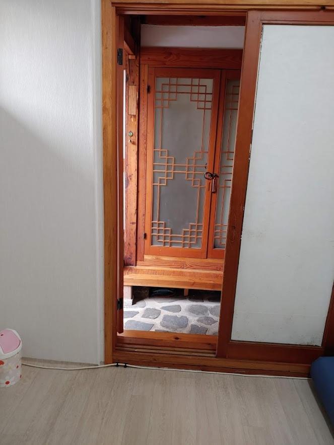 Inwoo Guesthouse Seoul